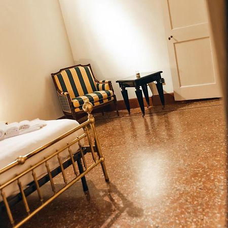 Apartamento Private Parking Centro Storico: L'Affresco Bolonia Exterior foto