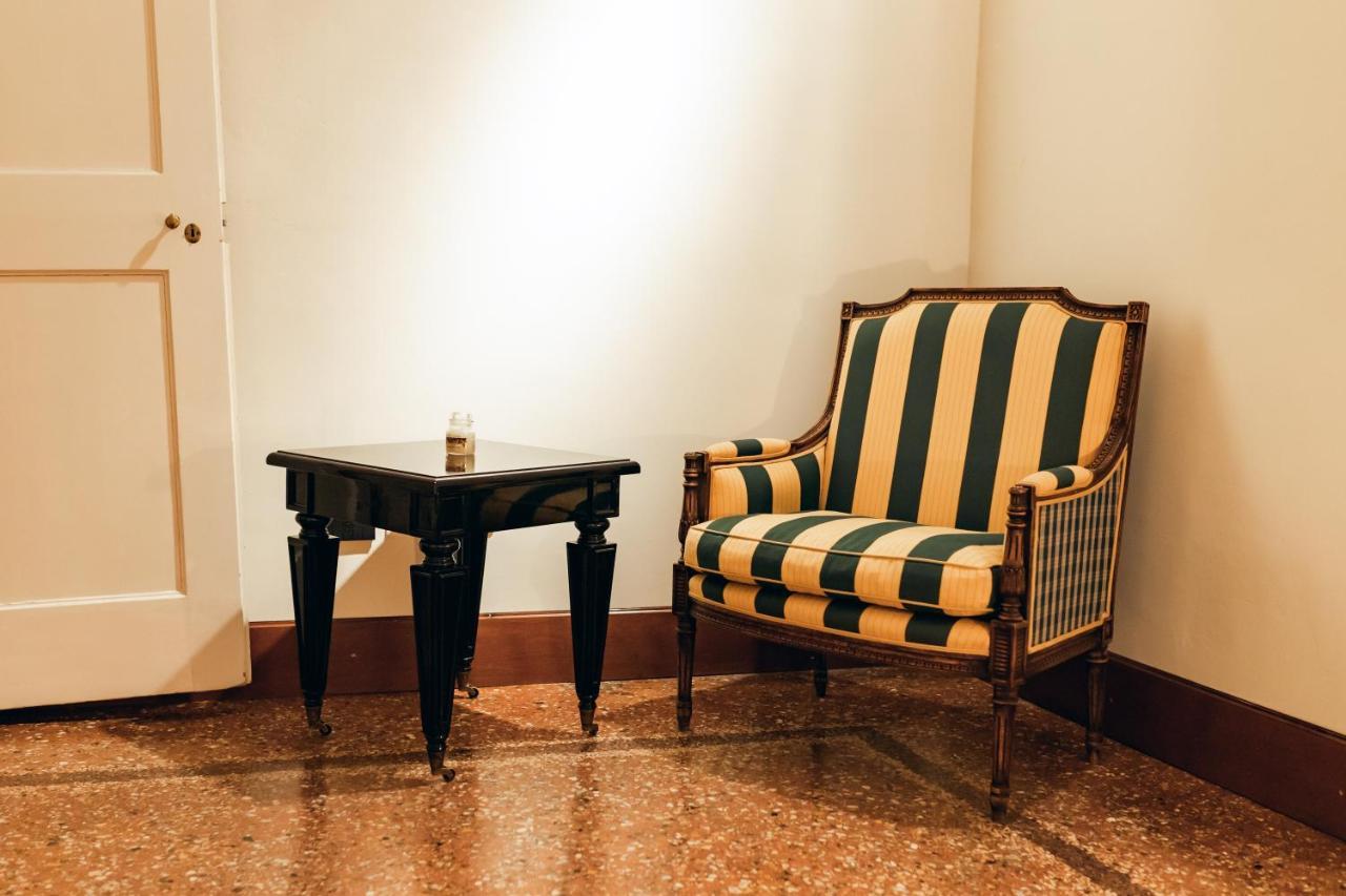 Apartamento Private Parking Centro Storico: L'Affresco Bolonia Exterior foto